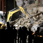 Los rescatistas en Beirut aseguran que ya no escuchan signos de vida en los escombros 5