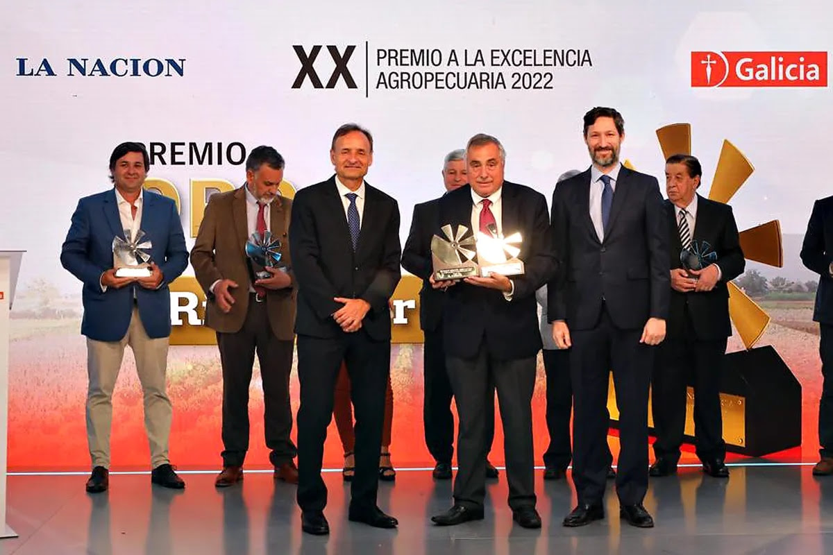 Se entregaron los premios a la Excelencia Agropecuaria - Radio Mon ...