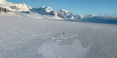 Pergaminenses visitaron islas de la Antártida 7